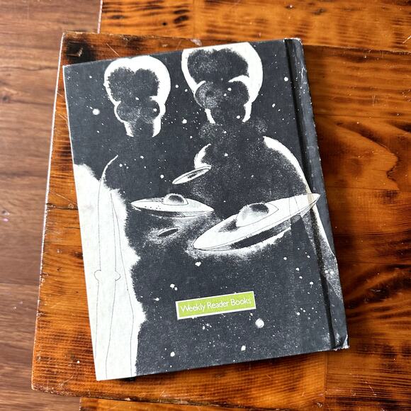 Vintage 1978 Monsters From Outer Space Hardcover Book - Picture 8 of 9